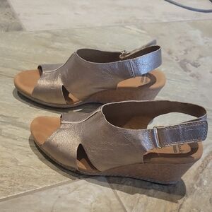 Clarks Silver Wedge Sandals with Comfort Design. Gold Metallic